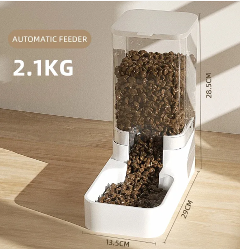 Pet feeder and water fountain combo